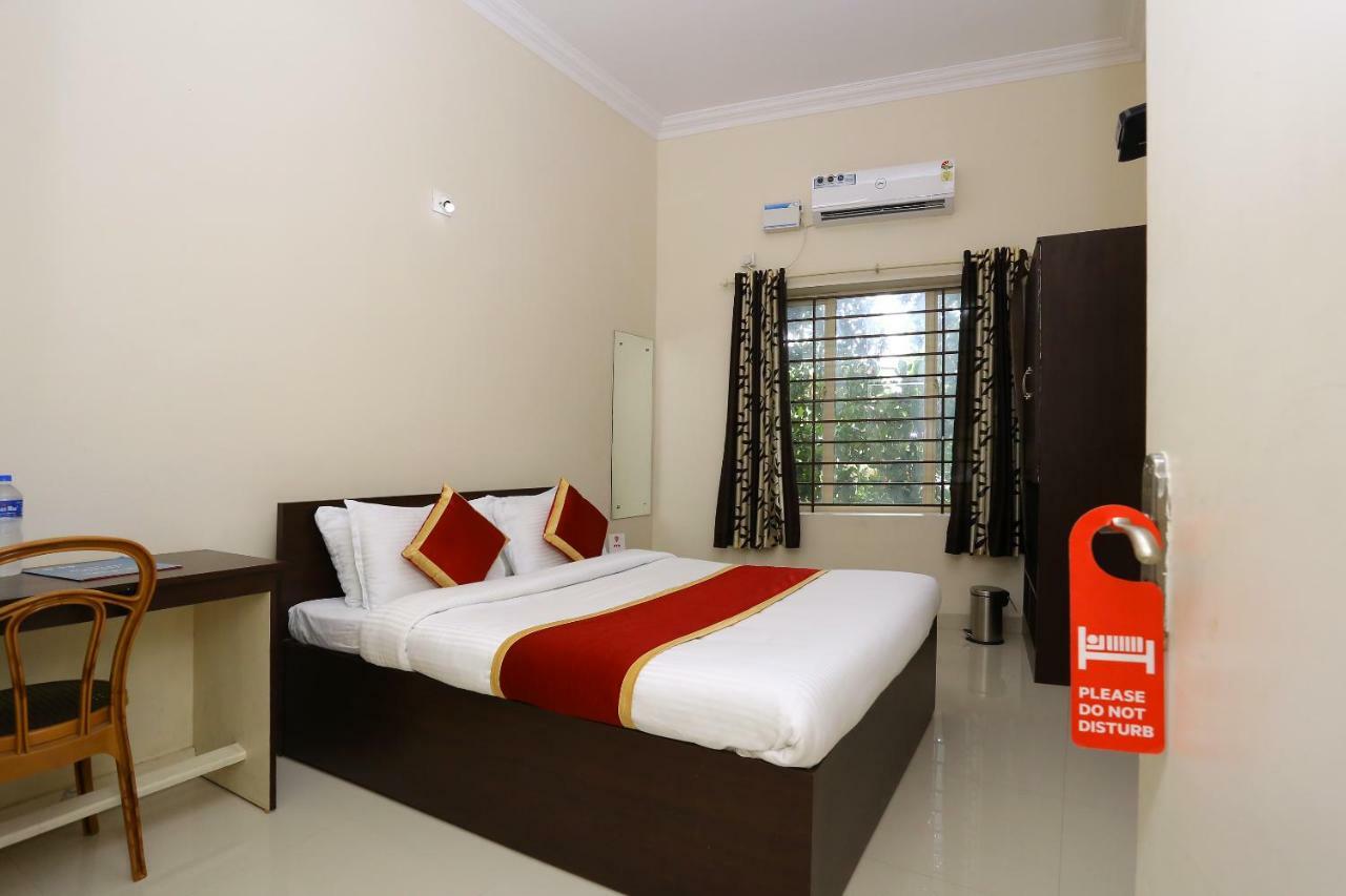 Oyo 9118 Saravana Inn Thiruvananthapuram Exterior photo
