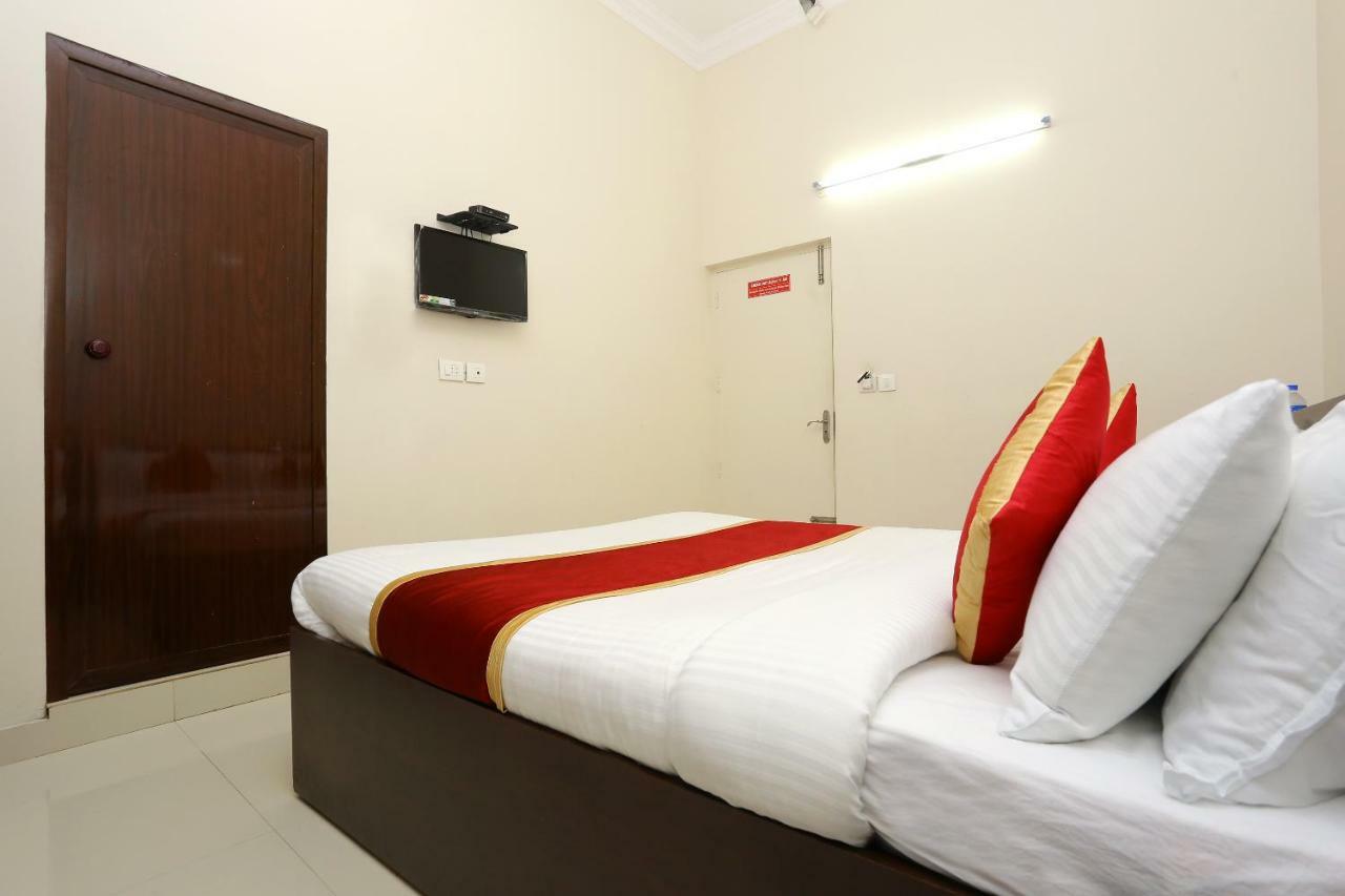 Oyo 9118 Saravana Inn Thiruvananthapuram Exterior photo