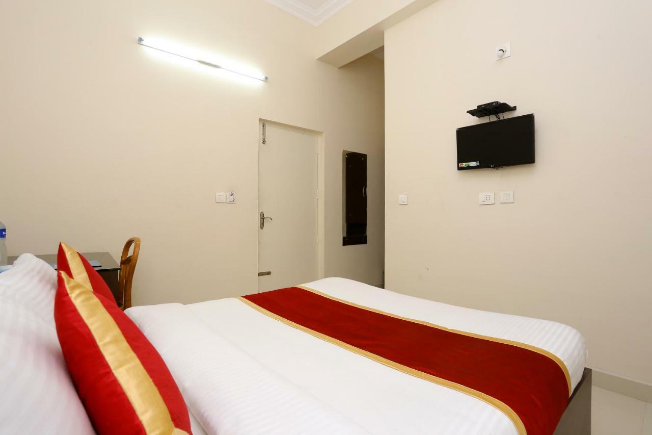 Oyo 9118 Saravana Inn Thiruvananthapuram Exterior photo